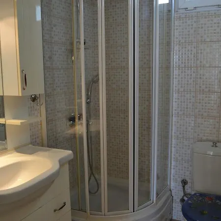 Apartamento Jutta 2 *