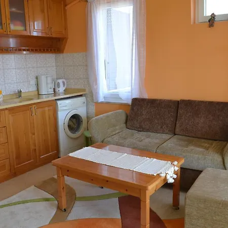 Jutta 2 Apartamento *